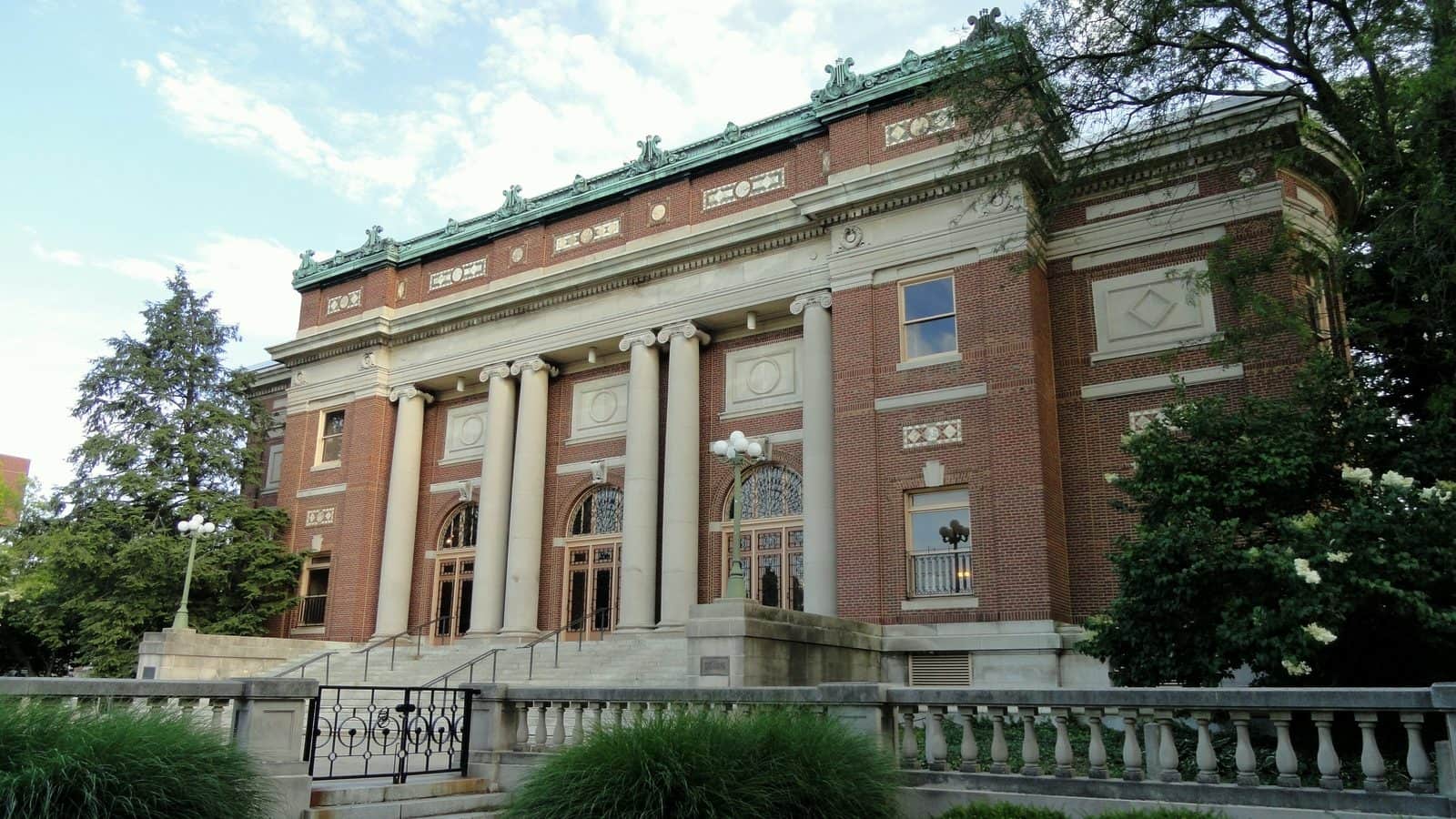 University of Illinois at Urbana-Champaign